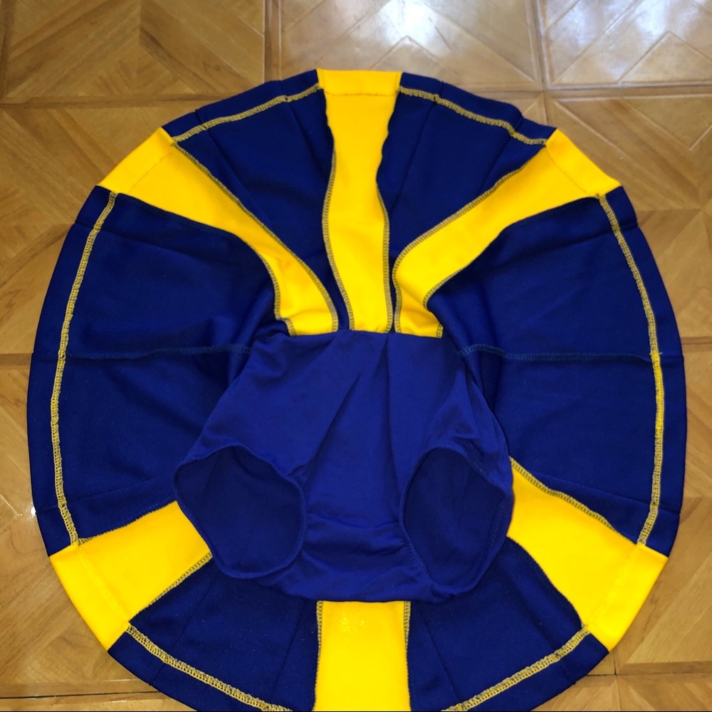 Cheerleader Set - Picture 3 of 6